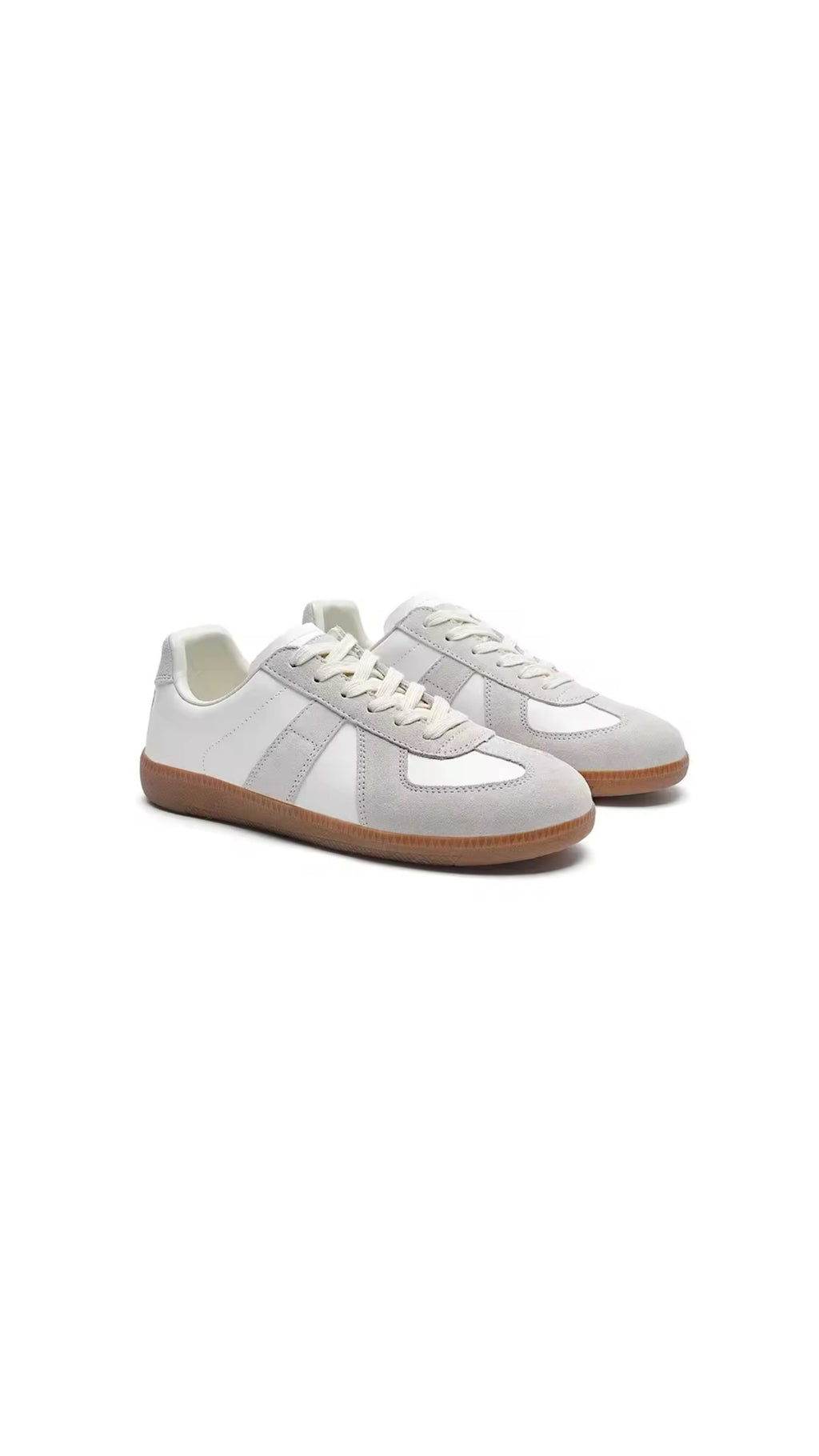 Initial Sneaker