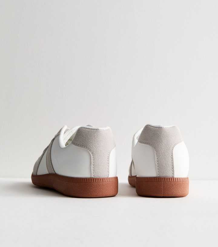 Initial Sneaker